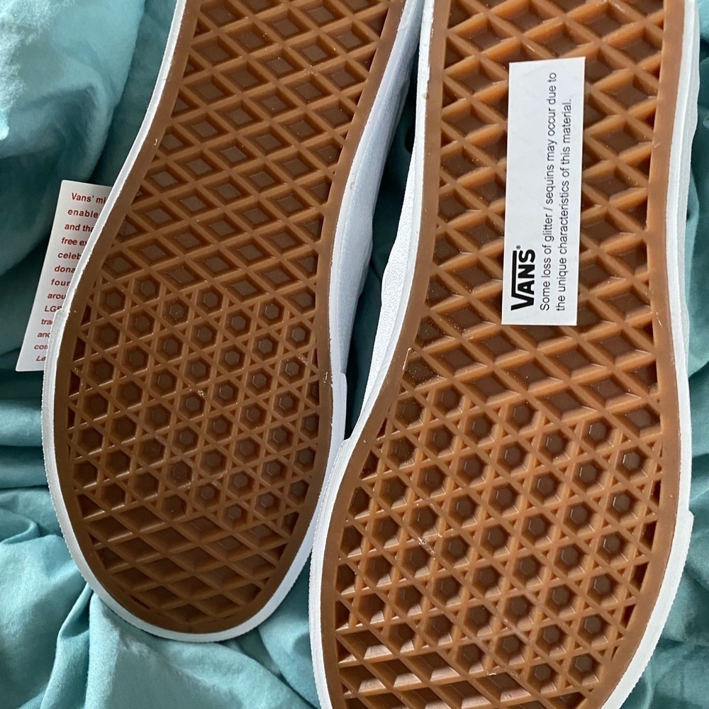 NWT- Women's Vans® Pride Asher Slip- On Shoes, Size:6 - Picture 4 of 5
